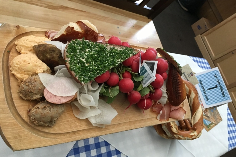 München: Oktoberfest-Erlebnis und Mittagessen im Festzelt