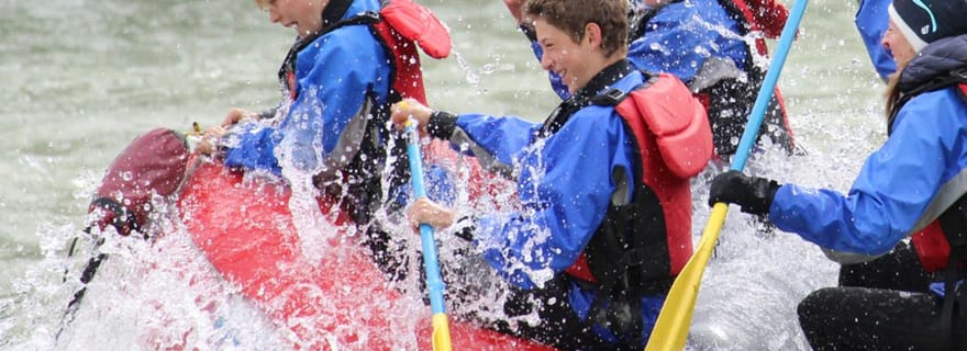 Aventure familiale en rafting dans le parc national Jasper