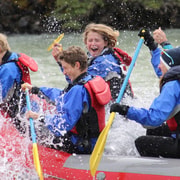Aventure familiale en rafting dans le parc national Jasper