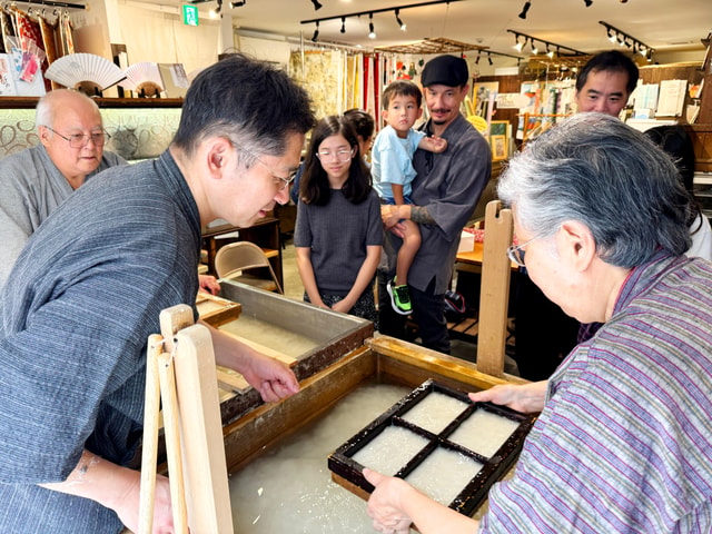 Tokyo Asakusa : Handmade Japanese Paper Workshop