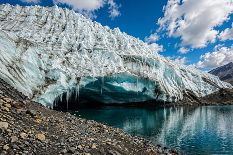From Huaraz: Pastoruri Glacier Full-Day Tour with Hike