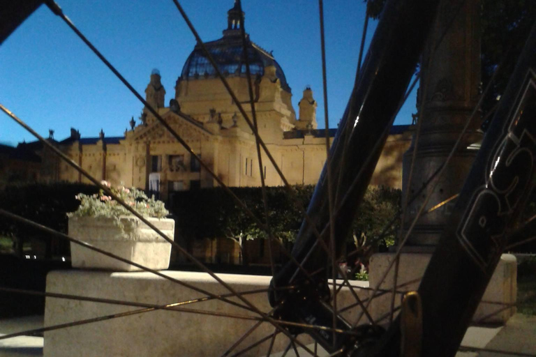 Zagabria Zagreb in Italian & English: Architecture & History