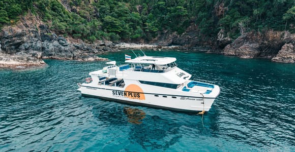 Phuket/Khao Lak: The Elite Similan Islands Yacht Experience