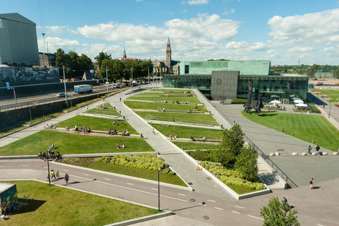 Helsinki: Guided Walking Tour of the Must-Sees with a French-Speaking Live Guide