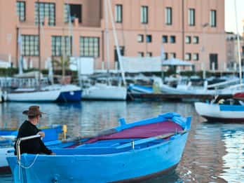 Bari: Excursión privada en barco por «Gozzovigliando», barco de pescadores