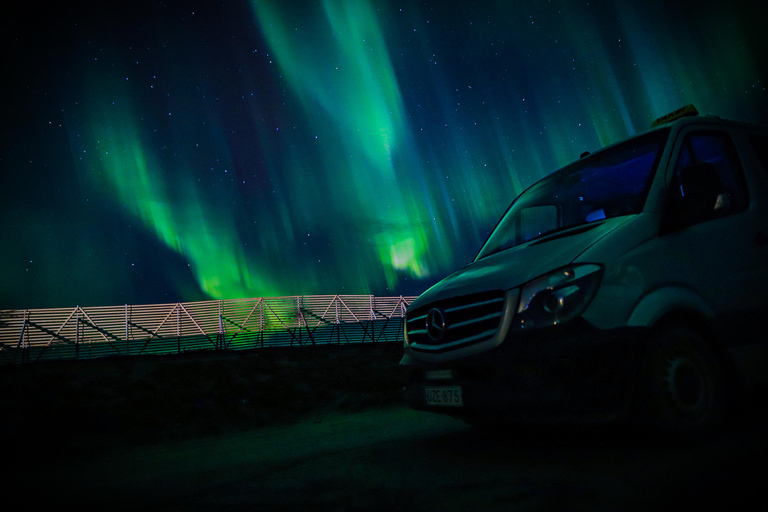 Saariselkä,Kakslauttanen: Aurora Hunting & Photography Tour. Private Aurora Hunting & Photography Tour By Minivan