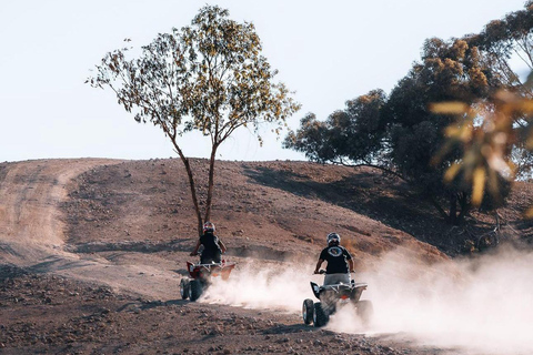 Marrakech: Excursão ao deserto de Agafay com quadriciclo, passeio de camelo e jantar