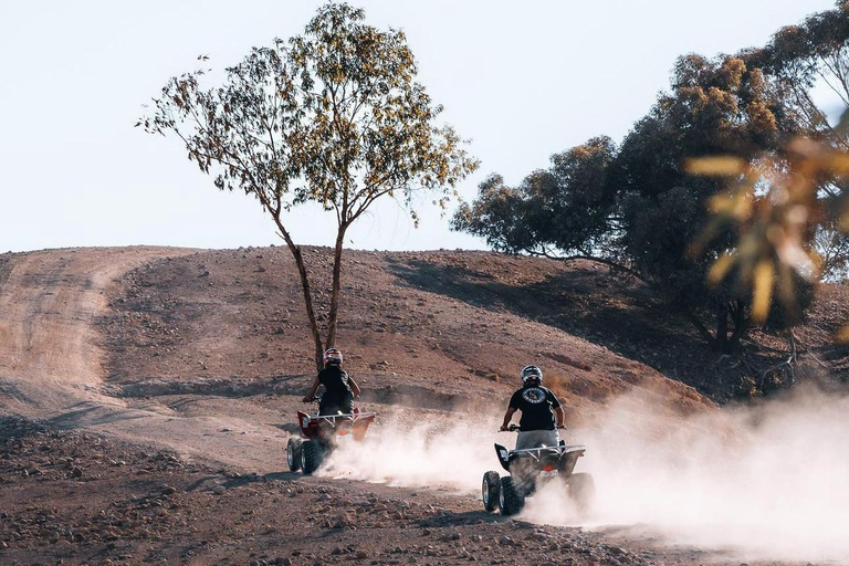 Marrakech: Excursão ao deserto de Agafay com quadriciclo, passeio de camelo e jantar