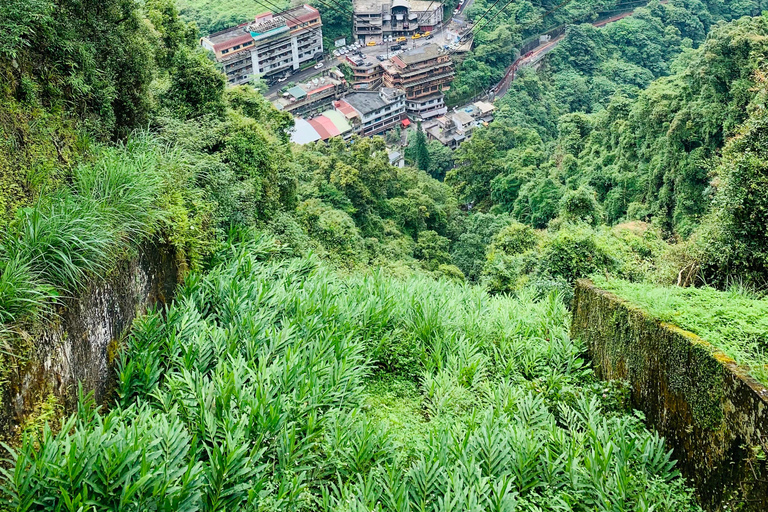 Taipei: 8 Hours Private Day Tour in Wulai with Benz Vito Wulai 8 hours day tour at 2026 Chinese New Year