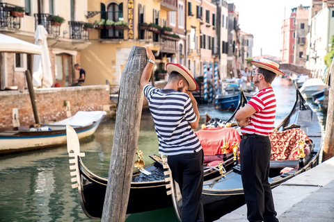 Venise : Promenade en gondole privée hors des sentiers battus30 minutes de balade en gondole privée