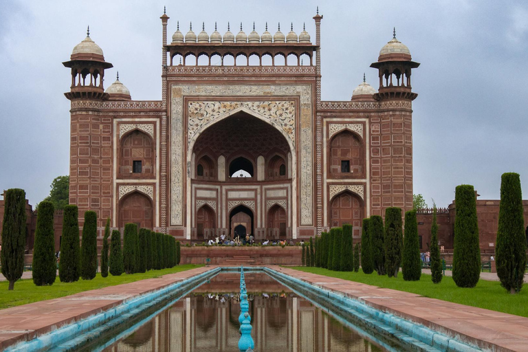 Taj Mahal: Rondleiding met voorrangstoegangService in Agra: Alleen professionele gids