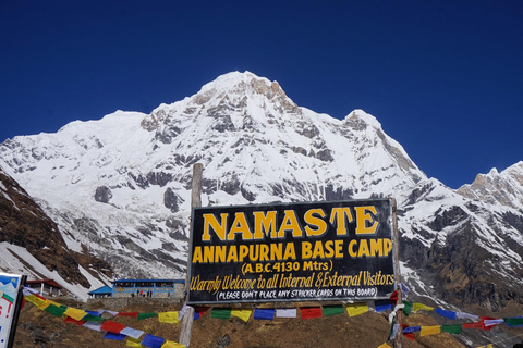 Pokhara: 9-daagse Annapurna Basiskamp Trek met gids via PoonHill