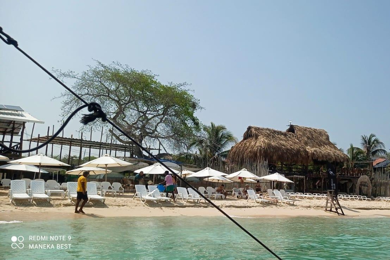 Cartagena: Excursão à praia de Playa Blanca na Ilha Barù com almoçoCartagena: Passeio pela praia de Playa Blanca na Ilha Barú com almoço