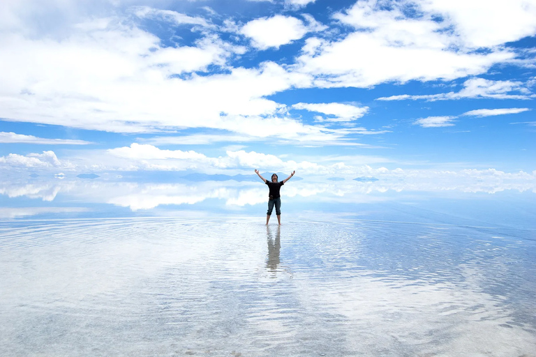 From San Pedro de Atacama: Uyuni Salt Flats 3-days in Group