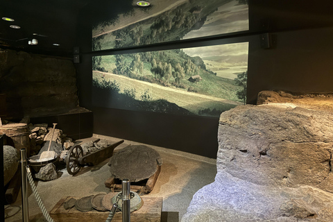 2-Day Tour: Wawel, Underground Museum, Schindler & Wieliczka Spanish Tour