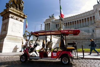 Rome: Squares and Fountains Golf Cart Tour