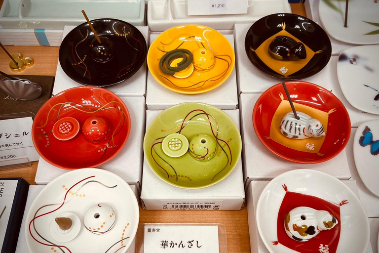 Tokyo Walking Tour: Tsukiji Market, Incense, Imperial Palace