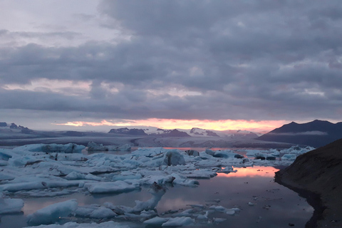 Glacier Lagoon and Diamond Beach Private Tour from Reykjavik