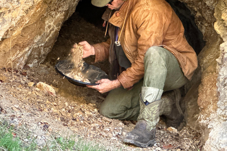 Kern County: Gold Panning Experience