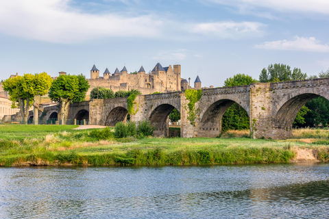 Carcassonne: 2-Hour Best Intro Walking Tour with a Local 2 Hours - Walking Tour