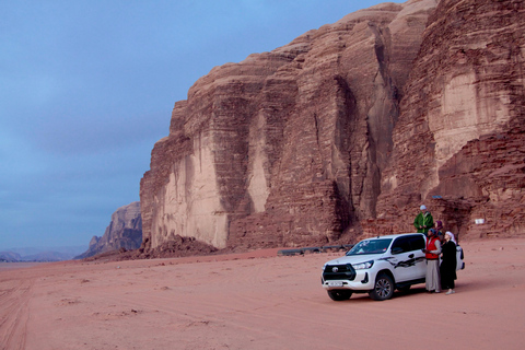 Wadi Rum : 2nuits/3Jours de trekking dans le désert, Camping &amp; repas