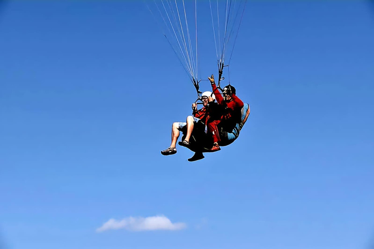 Marrakech: Parapendio e giro in cammello nella catena montuosa dell&#039;AtlanteMarrakech: Escursione in parapendio e giro in cammello sulle Montagne dell&#039;Atlante