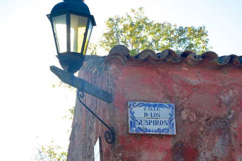 Experiencia Barrio Sur Histórico - entre conventillos y prostíbulosPaseo a pie por el Casco Histórico de Colonia del Sacramento