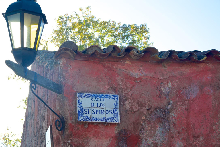 Experiencia Barrio Sur Histórico - entre conventillos y prostíbulosPaseo a pie por el Casco Histórico de Colonia del Sacramento