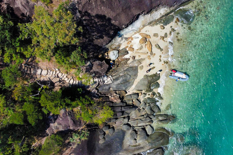 Från Airlie Beach: Kulturell rundtur på Hook Island, segling och snorkling