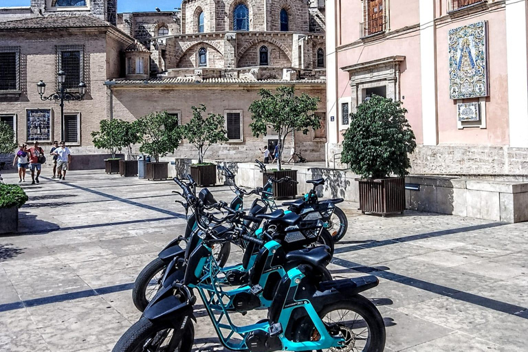 Valencia all in one: beaches, old town & city arts by E-bike Private Tour All in One E-Bike