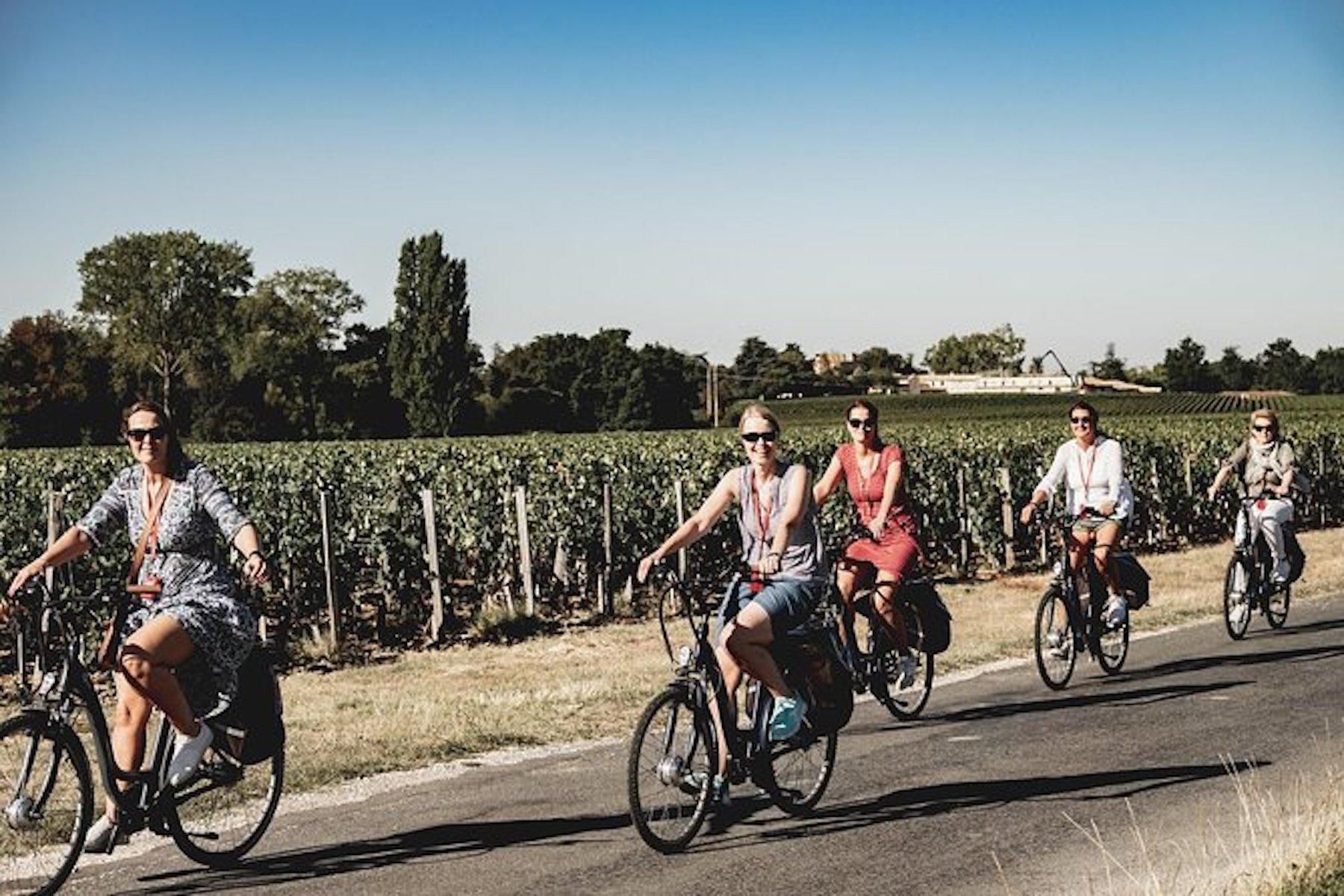 Ab Saint-Emilion: Halbtagestour mit dem Elektrofahrrad