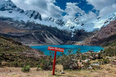 Huaraz: Rocotuyoc Lagoon & Frozen Lagoon Full-Day Tour