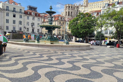 Visit of Lisbon in French. Small group (10 max)! Follow me! Visite Goupe privée de Lisbonne!