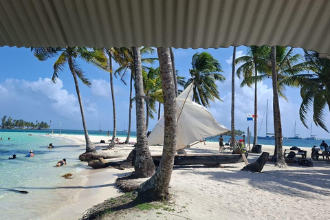 Panama City: San Blas Tropical Adventure – 3 Islands with Lunch at a Local Restaurant Tropical Adventure in Guna Yala: 3 Islands with Lunch at a Local Restaurant