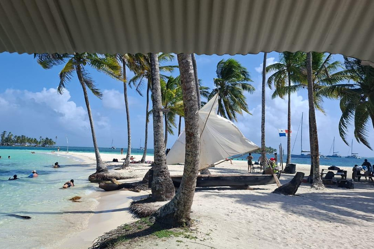 Panama City: San Blas Tropical Adventure – 3 Islands with Lunch at a Local Restaurant Tropical Adventure in Guna Yala: 3 Islands with Lunch at a Local Restaurant