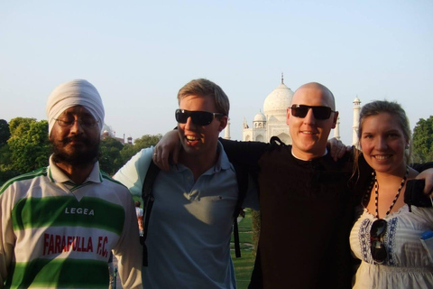 Depuis Jaipur : Excursion privée d&#039;une journée au Taj Mahal et à Agra