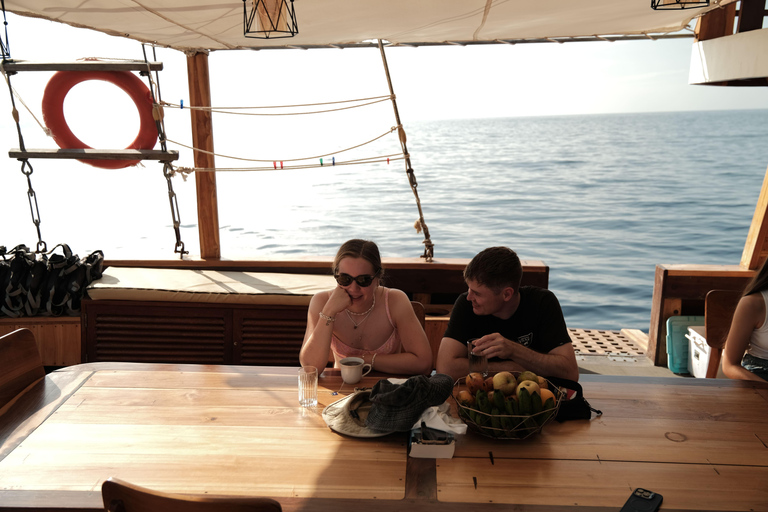 From Labuan Bajo: Komodo National Park 3-Day Liveaboard