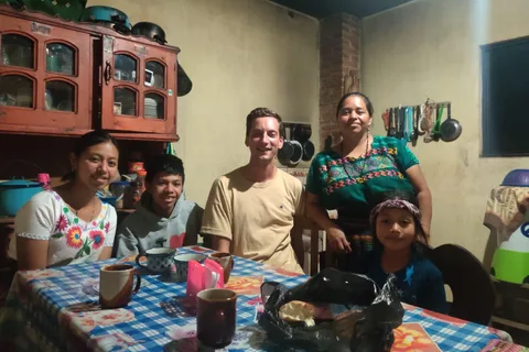 Mayahuisje San Jorge Meer Atitlan