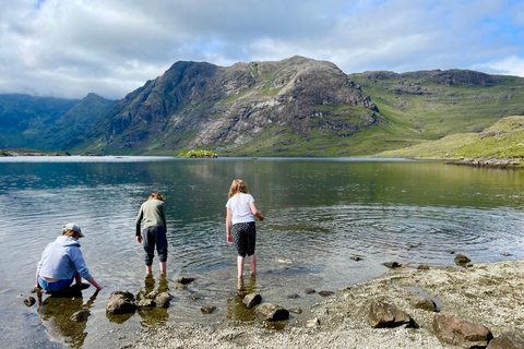 Isle of Skye: Loch Coruisk Boat Trip and Fairy Pools Tour
