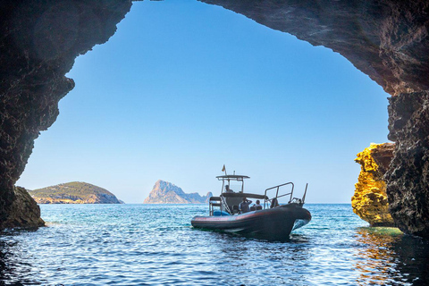 Ibiza: Private SpeedBoat to Es Vedra & Atlantis + Snorkel