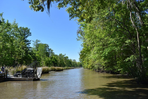 New Orleans: Laura Plantation and Airboat Tour Large Airboat with Up to 18 passengers