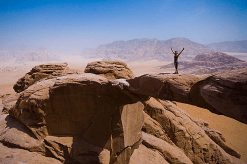 Wadi Rum: Burdah Mountain vandring och klättring + traditionell lunch