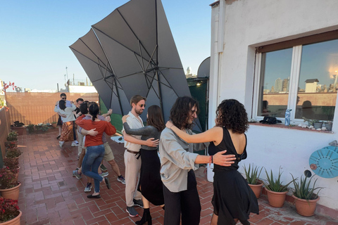 Barcellona: Lezione di tango sul tetto con drink e video