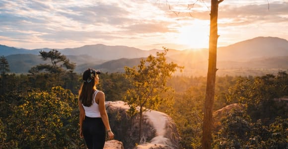 Chiang Mai: Private Pai 2-Day Tour with Sunrise & Hotel