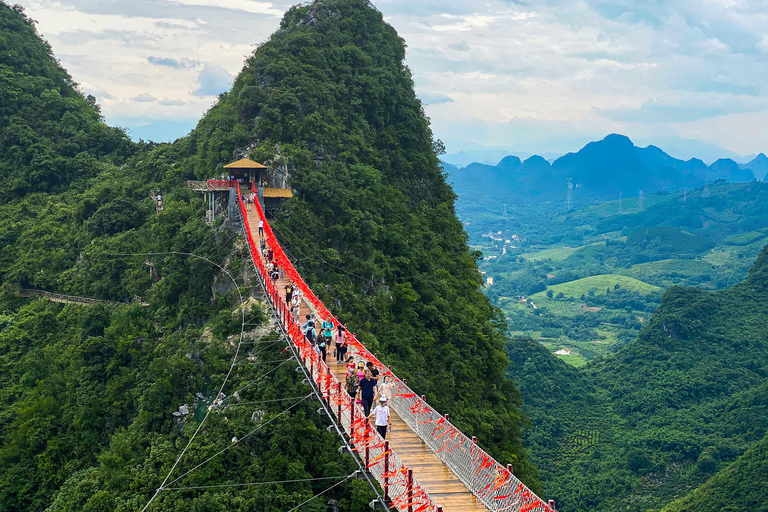 Da Yangshuo: gita di un giorno sul fiume Yulong in zattera di bambù e al picco RuyiPrivate Tour (Chinese Speaking Driver)