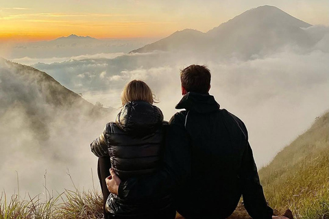 Bali: Mount Batur Sunrise Hike with Hot Springs & Breakfast