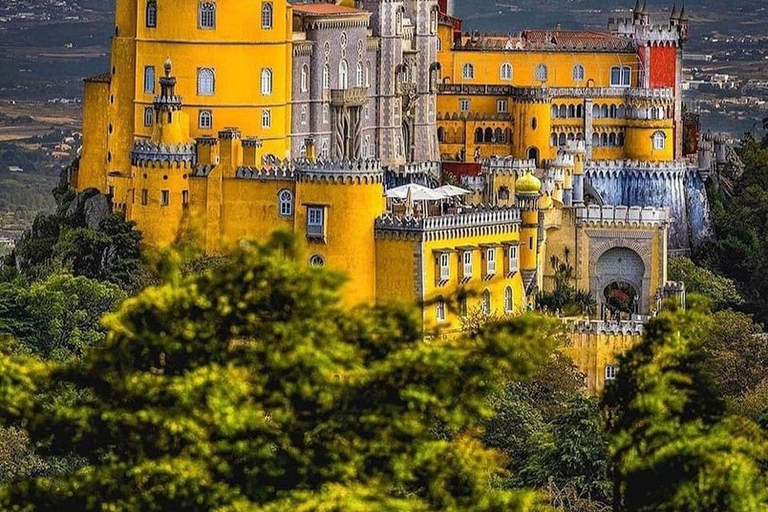 Sintra: Half day tour , Peña place and Sintra village