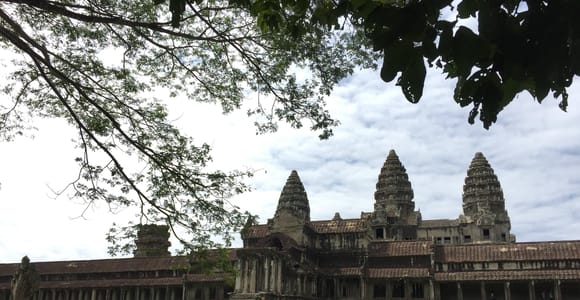 Siem Reap: Angkor Wat Half-Day Trip with Local Guide