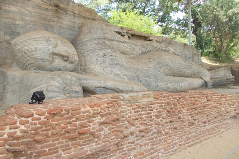 Ab Colombo: 2-tägige Tour durch das kulturelle Dreieck mit Sigiriya