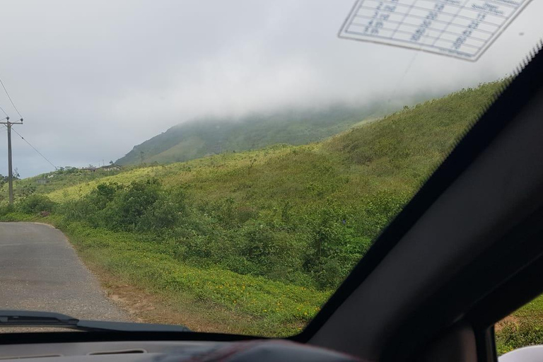 纳克尔斯峰探险和希洛亚村露营 2 日游